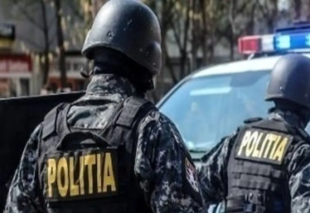 Percheziții de amploare la mai multe persoane acuzate că luau credite de la bănci cu acte false