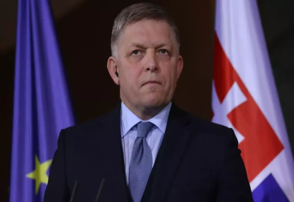 Robert Fico rămâne internat în spital. Premierului slovac „necesită îngrijiri intensive”