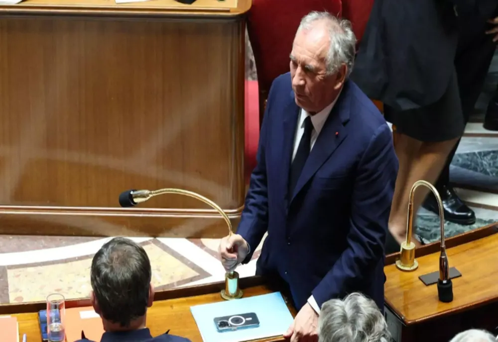 GUVERNUL LUI FRANCOIS BAYROU, RĂSTURNAT DE PARLAMENT. FRANȚA INTRĂ ÎNTR-O NOUĂ CRIZĂ POLITICĂ 