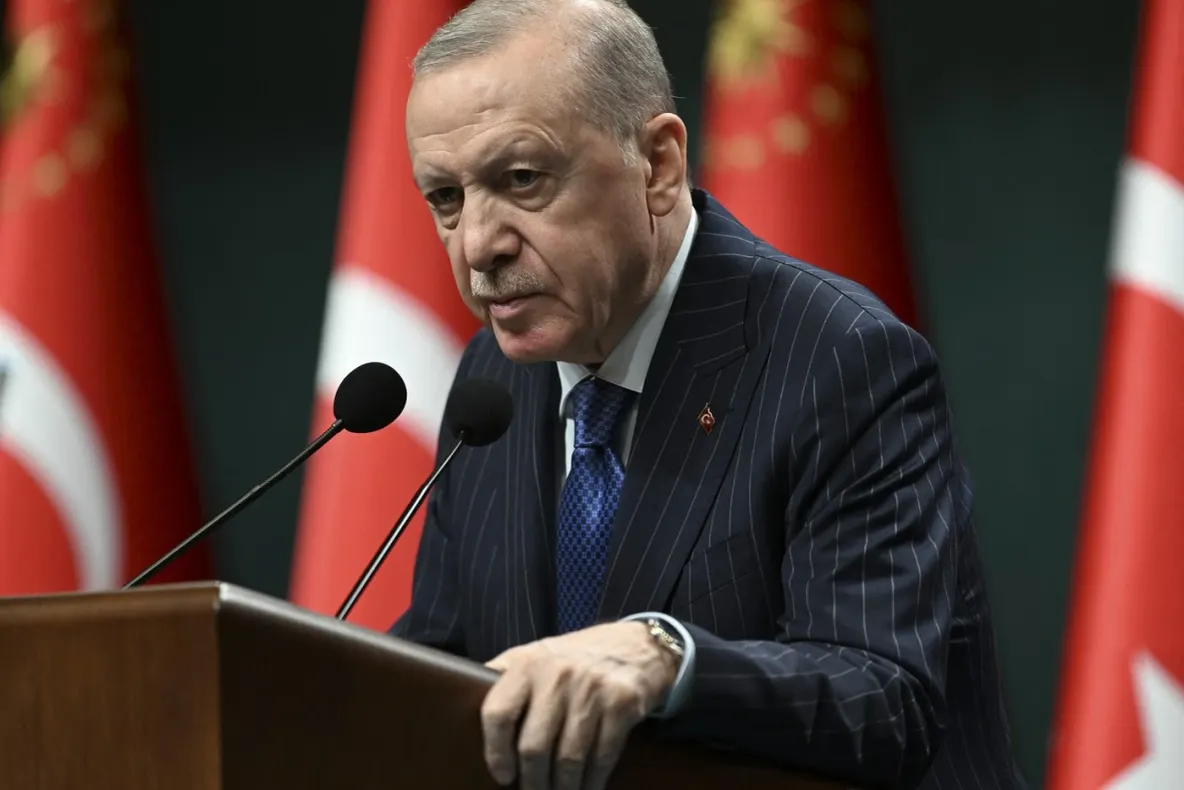 Mii de persoane au protestat la Istanbul și Ankara împotriva presiunilor asupra presei