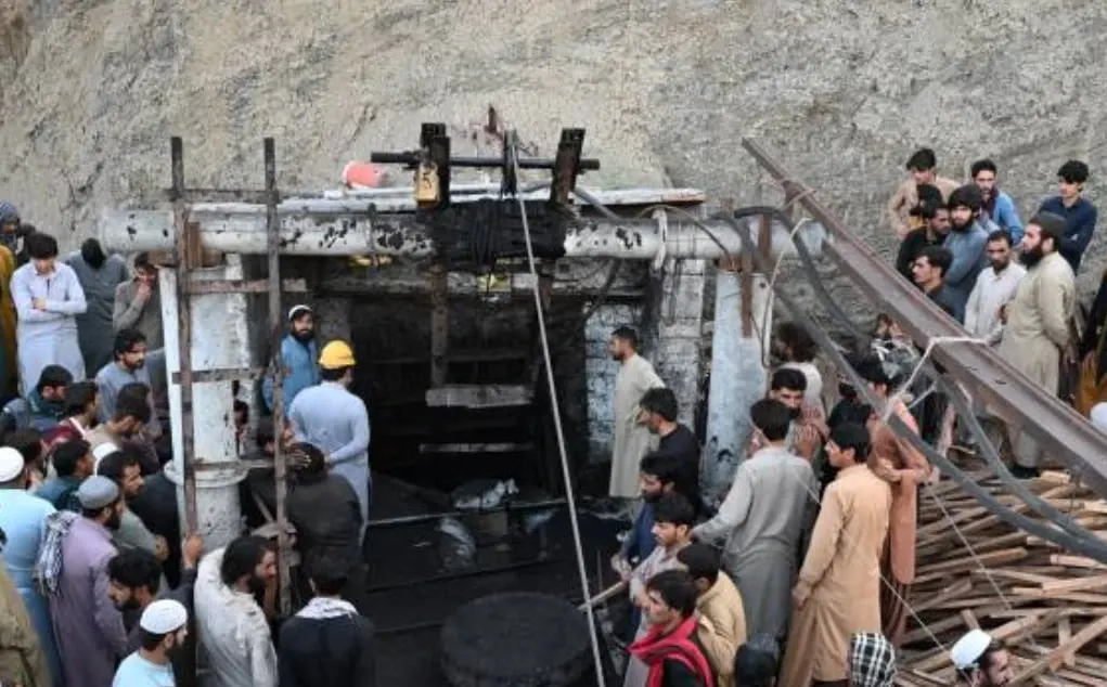 Explozie devastatoare într-o mină de cărbune din Pakistan: cel puțin 34 de morți - VIDEO
