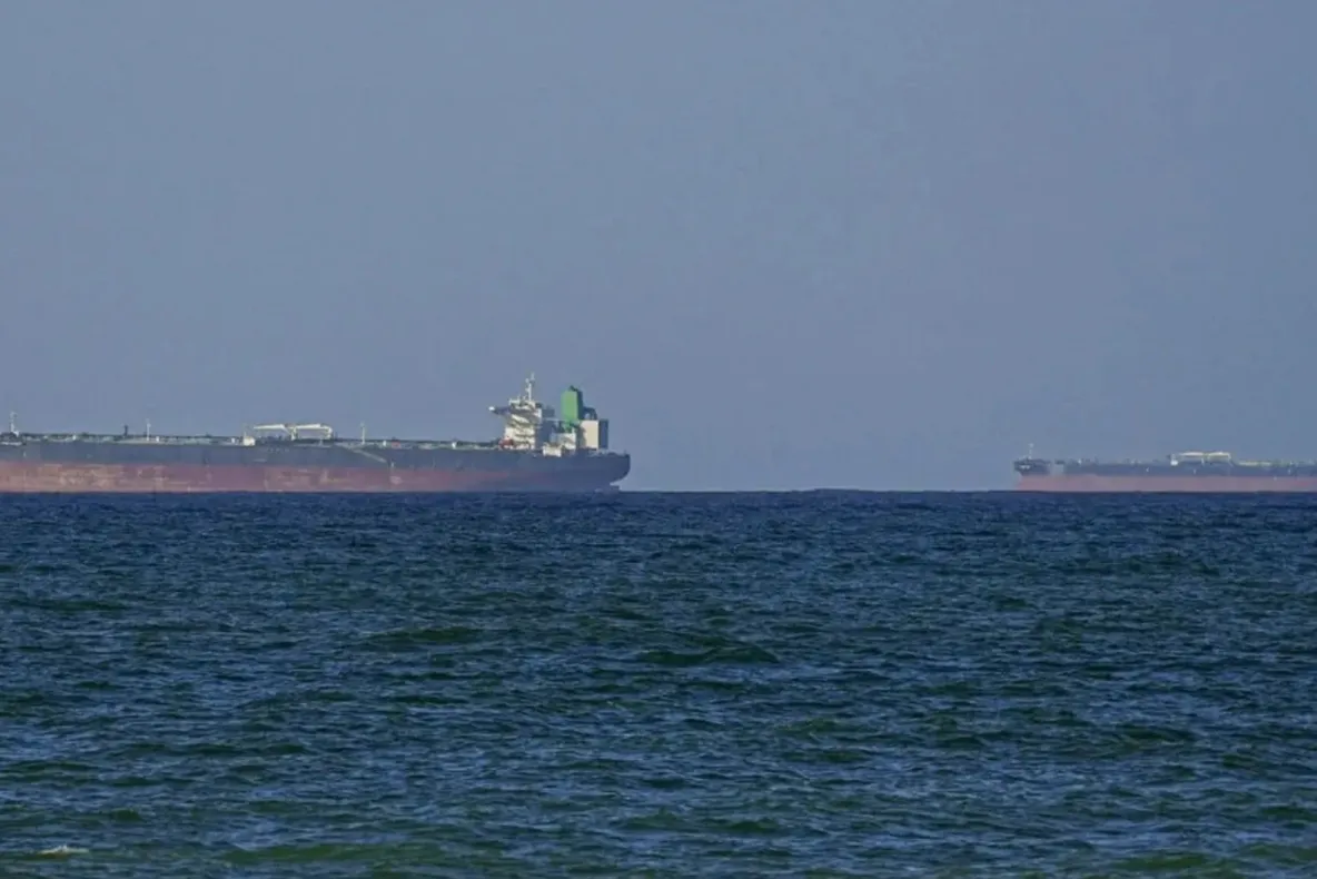 Atac cu drone în Marea Neagră, lângă Soci: un petrolier a luat foc