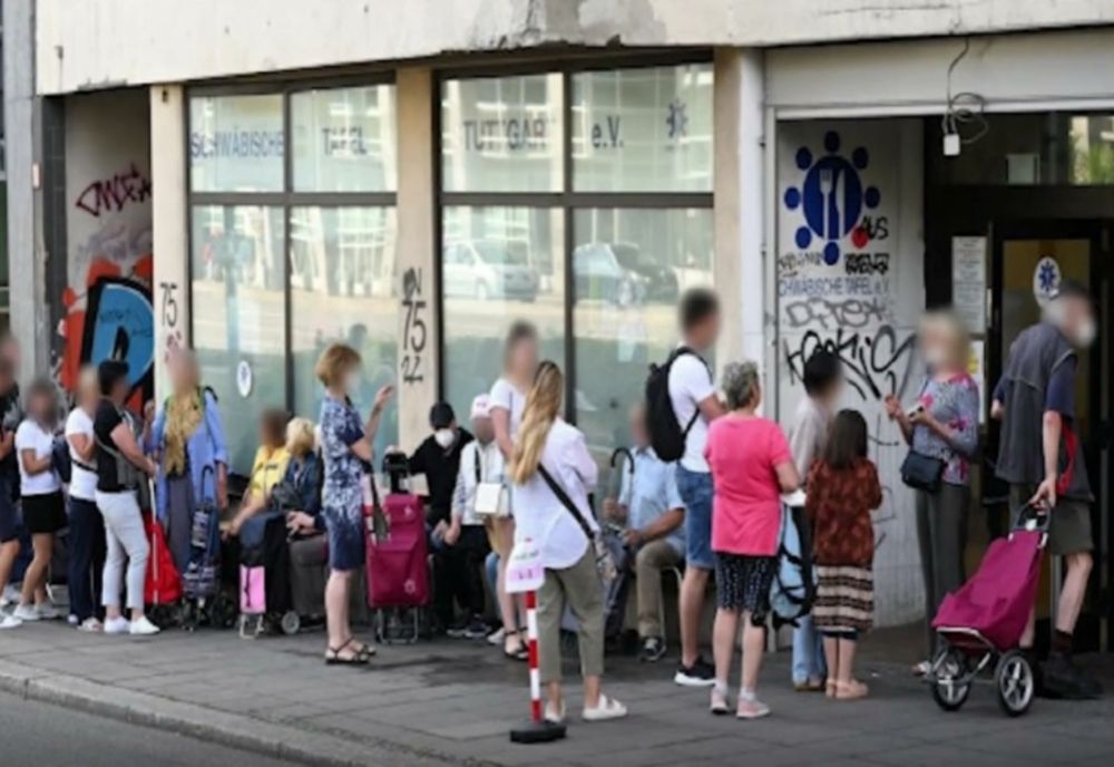 Cozi uriașe la băncile de alimente din Germania 