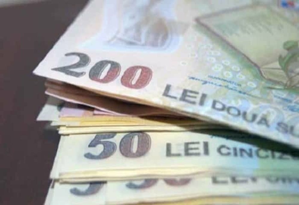 Asociațiile de părinți și de elevi cer Guvernului să deblocheze acordarea burselor școlare și decontarea transportului