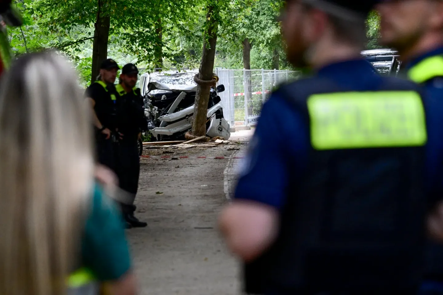 Germania, în alertă după atacul de la parada din Berlin. Autoritățile nu exclud noi atentate