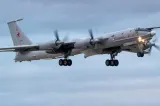 Avion rus de spionaj, interceptat lângă un portavion britanic aflat în misiune NATO. ”A lansat un număr mare de balize acustice”