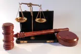 16 ruși trimiși în judecată pentru obținerea de acte românești cu documente false