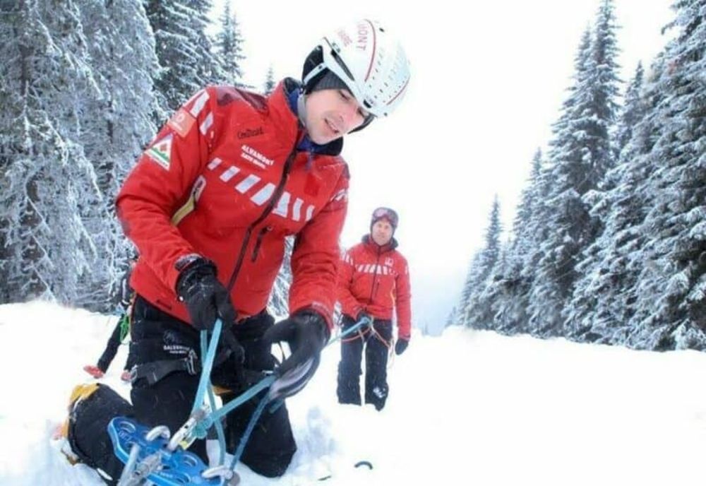 Salvamont: 17 persoane salvate de pe munte, în ultimele 24 de ore. 11 au fost transportate la spital