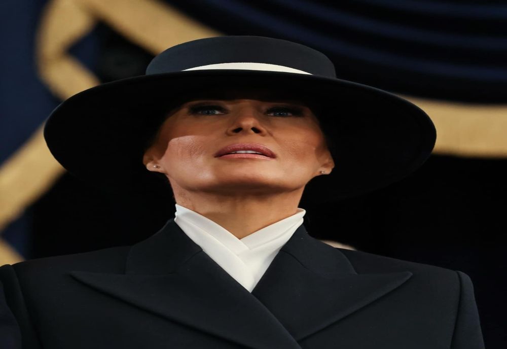 Scandal la miezul nopții: Melania Trump, apariție șocantă cu ochelari de soare în beznă. Internetul a explodat